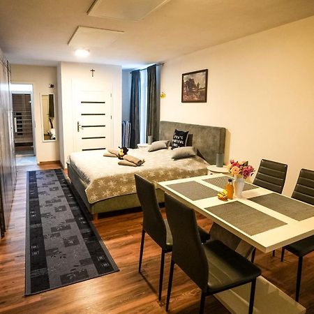 Honey Apartment Лендава Екстериор снимка