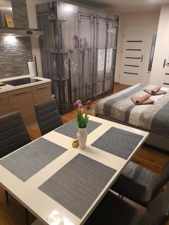 Honey Apartment Лендава Екстериор снимка