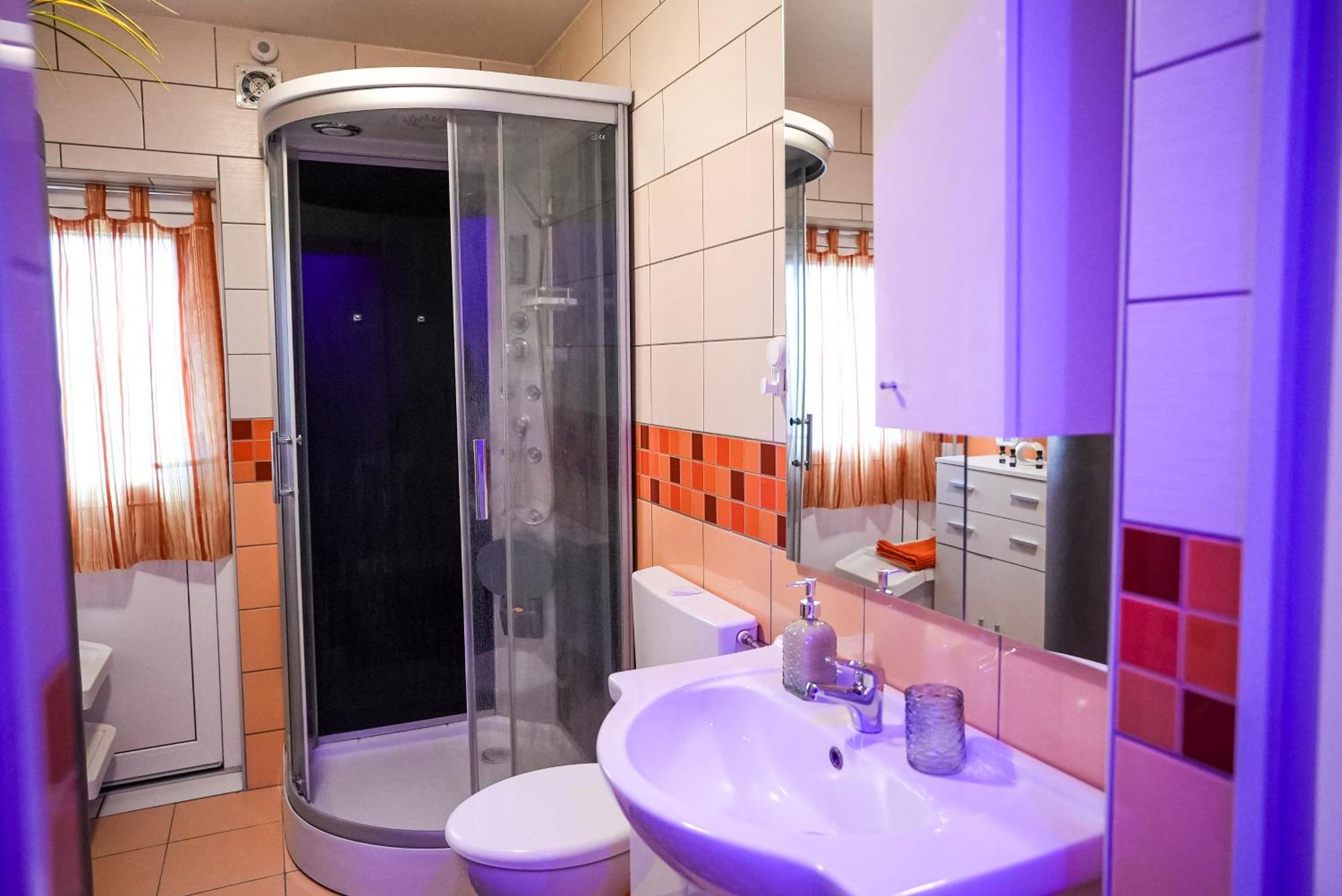 Honey Apartment Лендава Екстериор снимка