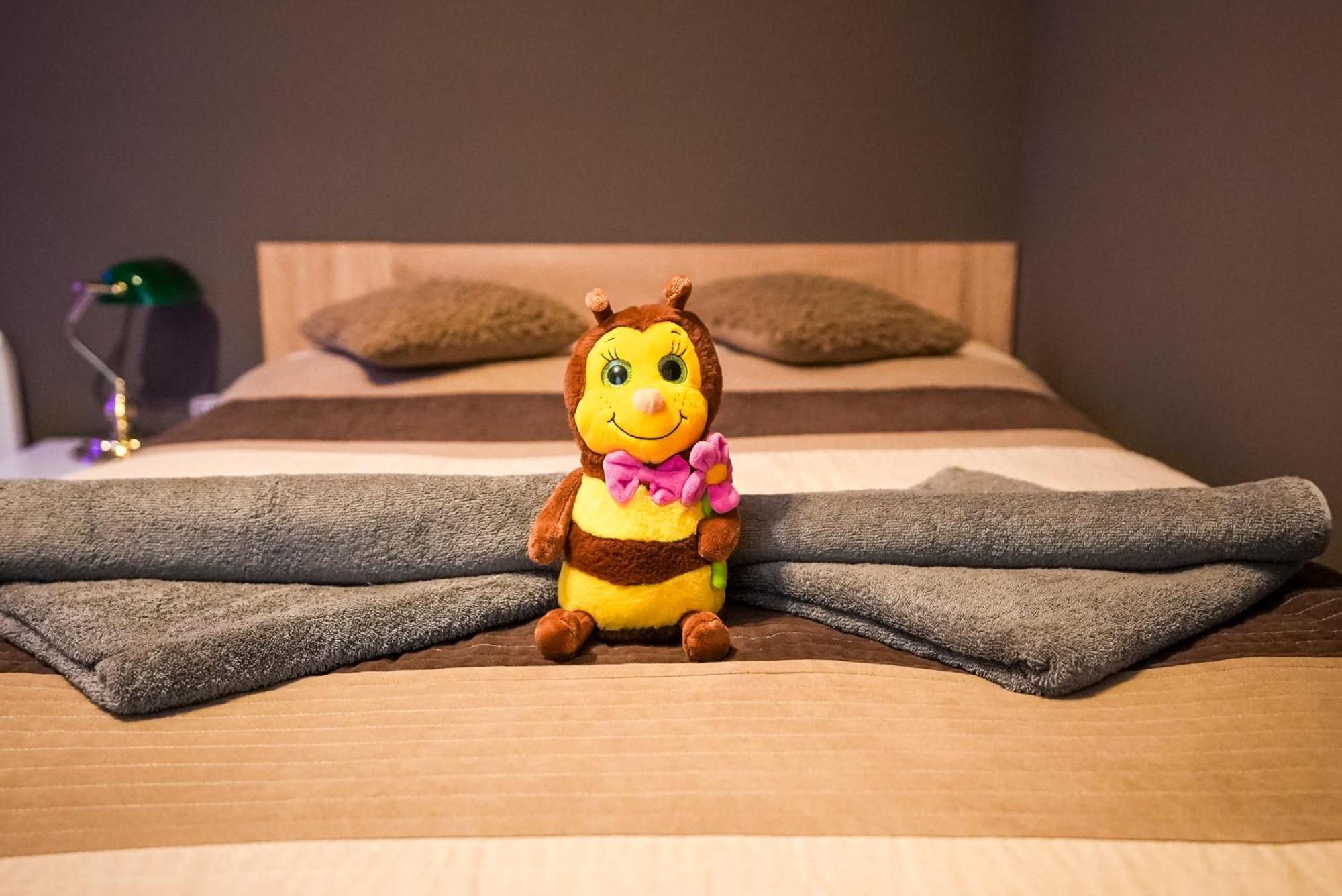 Honey Apartment Лендава Екстериор снимка